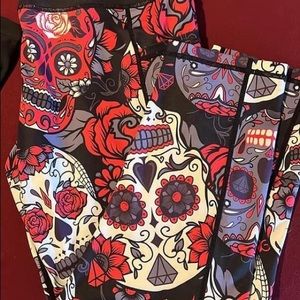 CVG capris great condition sizing down!!